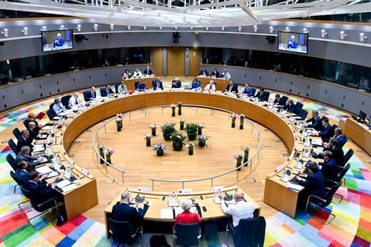 Μόνο υποσχέσεις για την ηλεκτρική ενέργεια από τη σύνοδο των «27»
